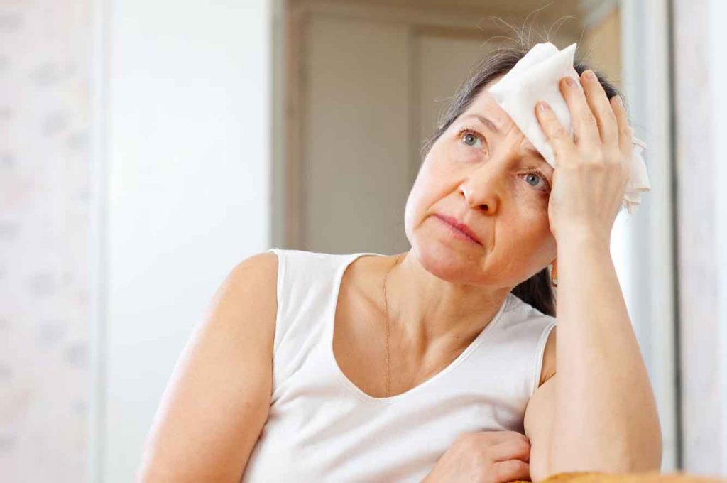 Falta de energia mulher na menopausa